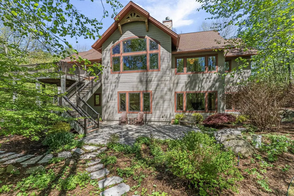 9697 Herkelrath Road Onekama Township, MI 49675