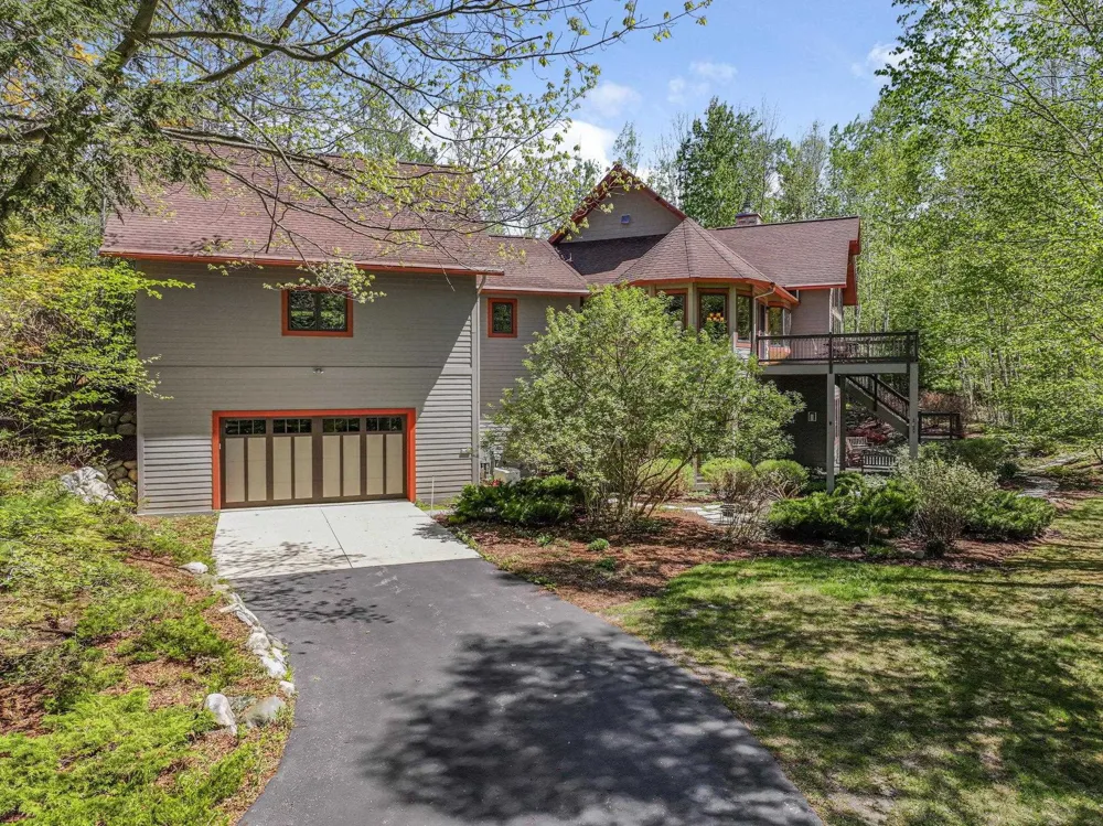 9697 Herkelrath Road Onekama Township, MI 49675