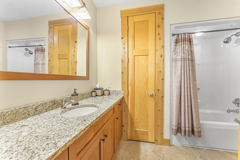 9697 Herkelrath Road Onekama Township, MI 49675