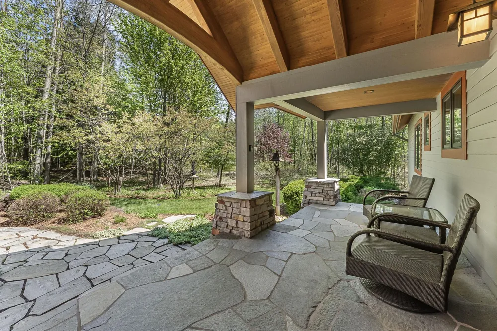 9697 Herkelrath Road Onekama Township, MI 49675