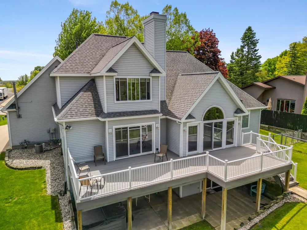 607 Apache Drive Fremont City, MI 49412