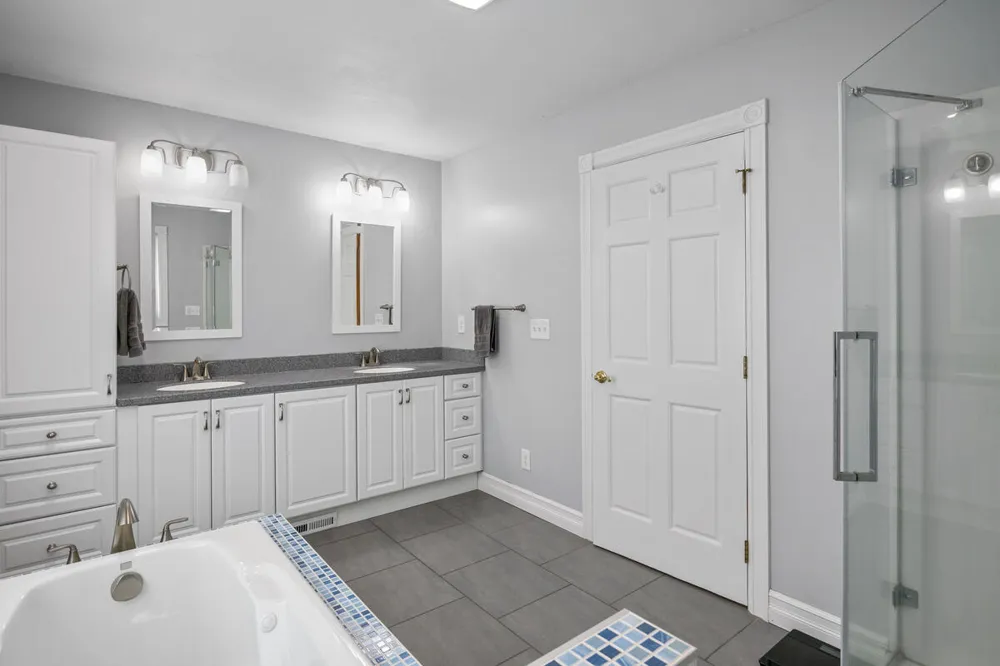 607 Apache Drive Fremont City, MI 49412