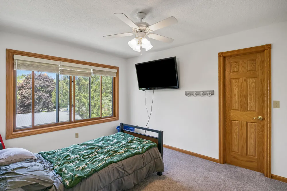 607 Apache Drive Fremont City, MI 49412