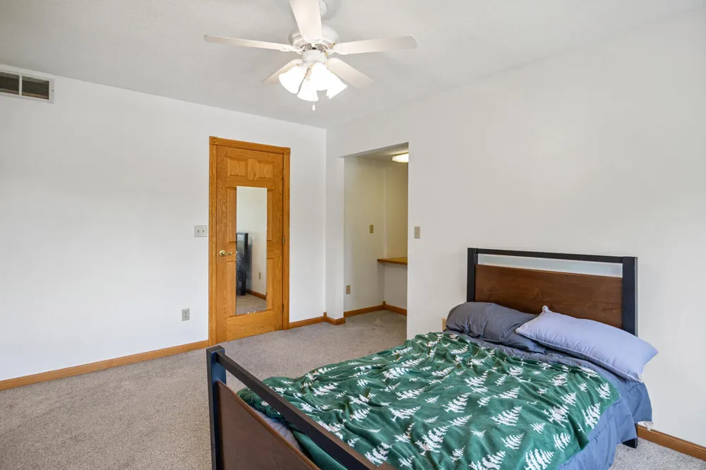 607 Apache Drive Fremont City, MI 49412