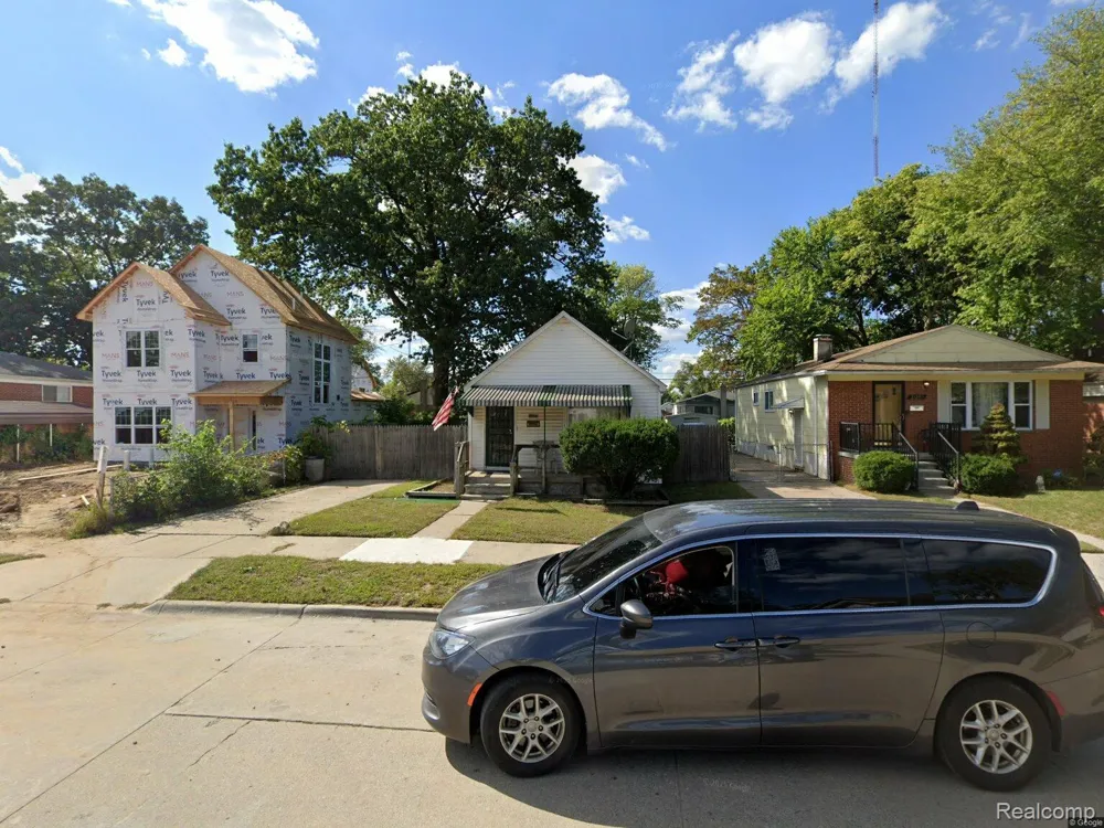 21385 Garden Lane Royal Oak Charter Township, MI 48220
