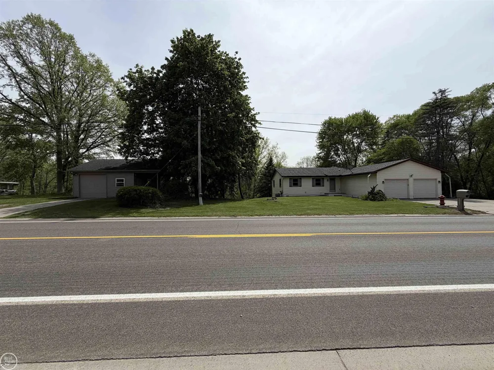 4063 River Road Fort Gratiot Charter Township, MI 48059