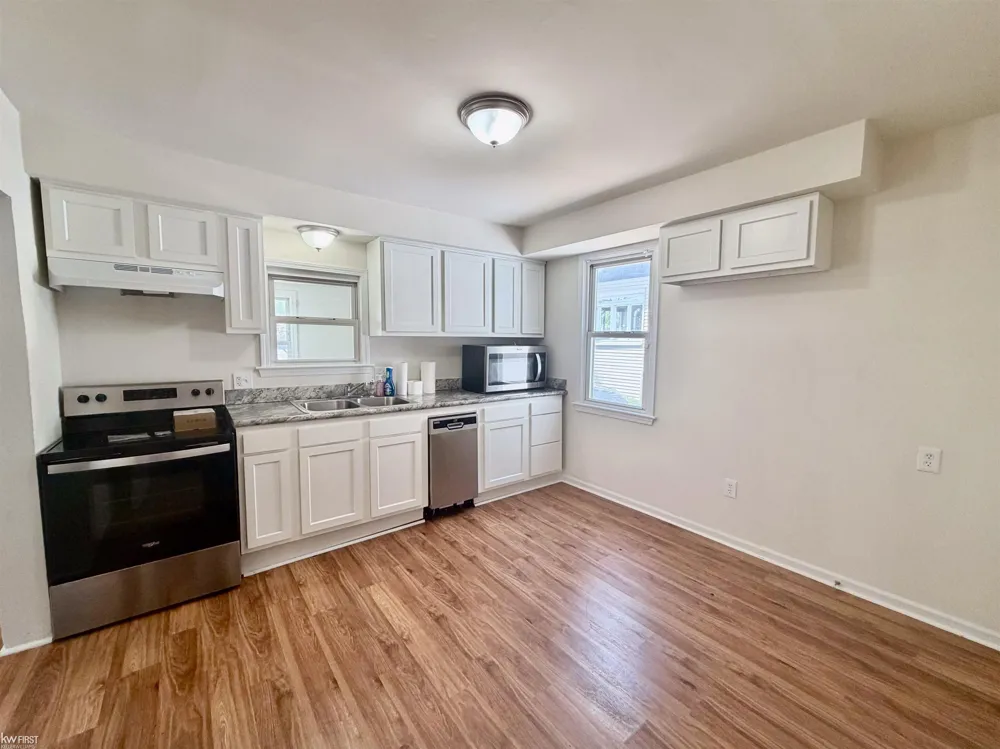 1217 Rawlins Street Port Huron City, MI 48060