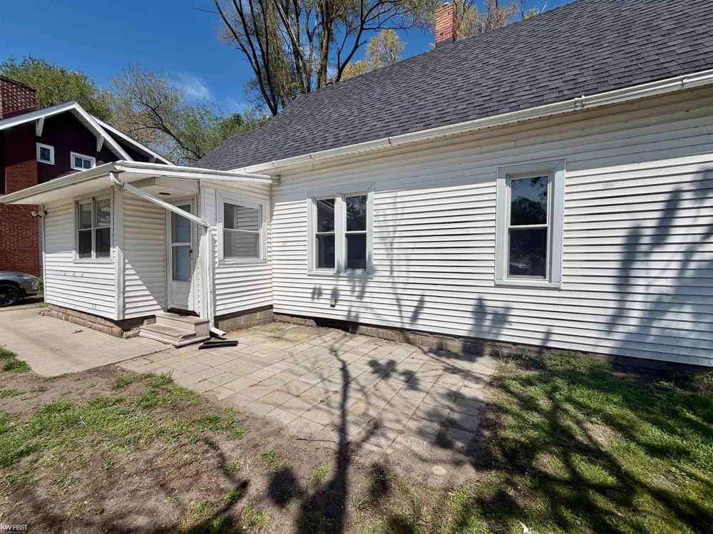 1217 Rawlins Street Port Huron City, MI 48060