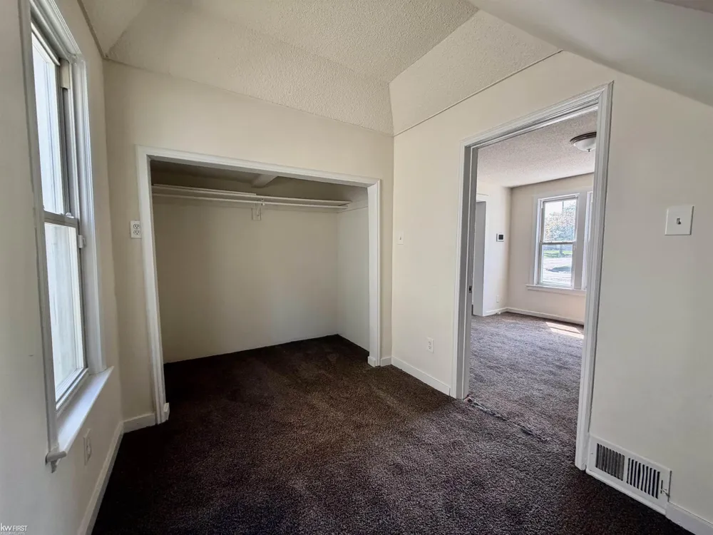 1217 Rawlins Street Port Huron City, MI 48060