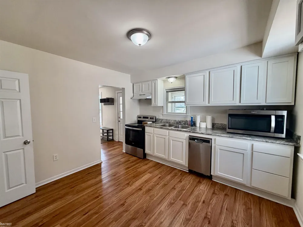 1217 Rawlins Street Port Huron City, MI 48060