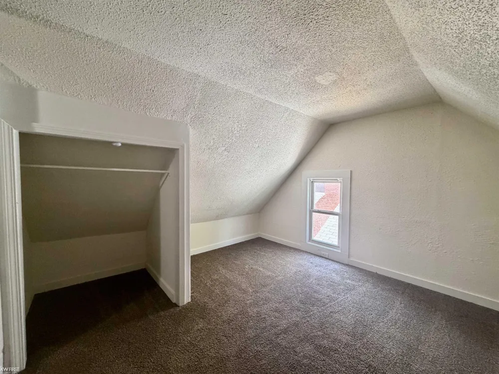 1217 Rawlins Street Port Huron City, MI 48060