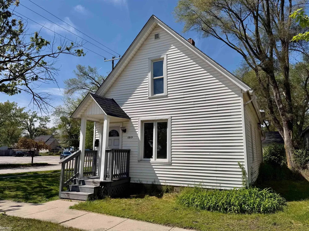 1217 Rawlins Street Port Huron City, MI 48060