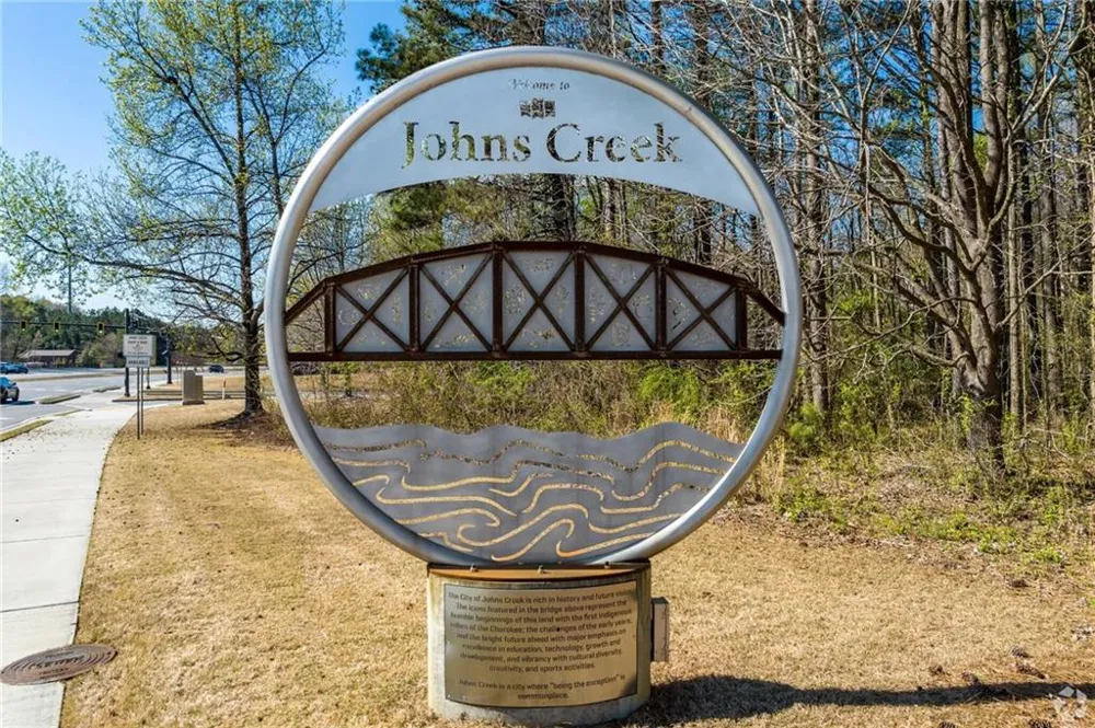 5505 Hampstead Way Johns Creek, GA 30097