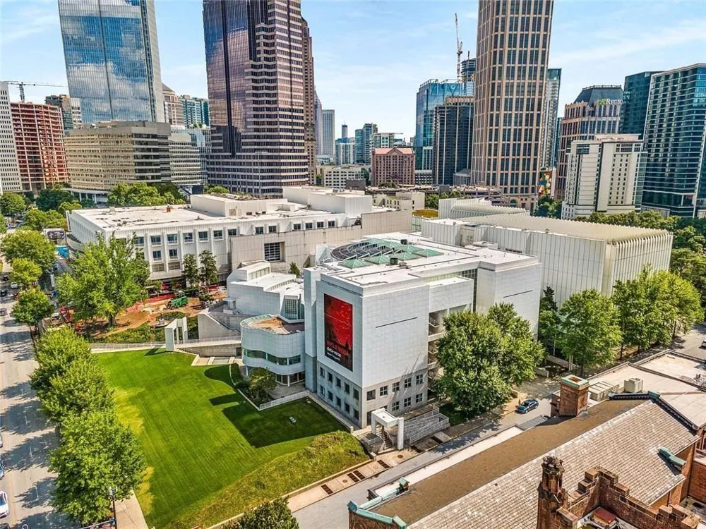 44 Peachtree Place NW #2027 Atlanta, GA 30309