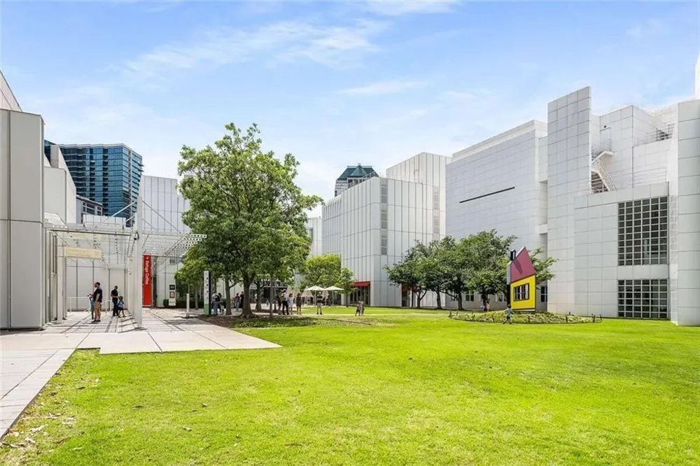 44 Peachtree Place NW #2027 Atlanta, GA 30309