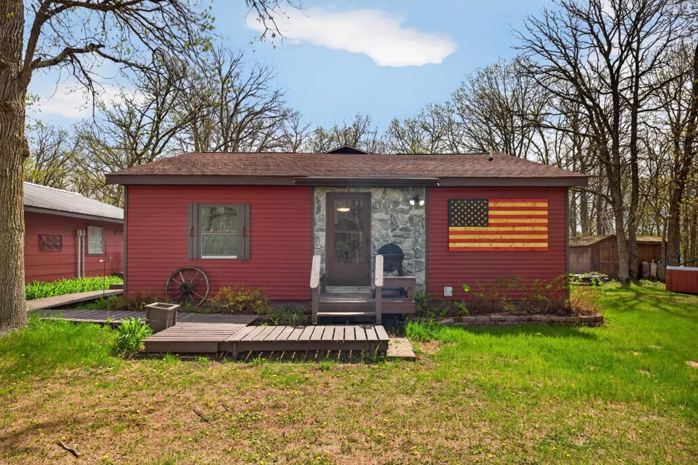 13260 Bluebird Drive Menahga, MN 56464