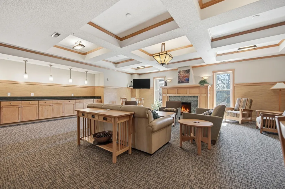 2201 Village Lane #A204 Bloomington, MN 55431