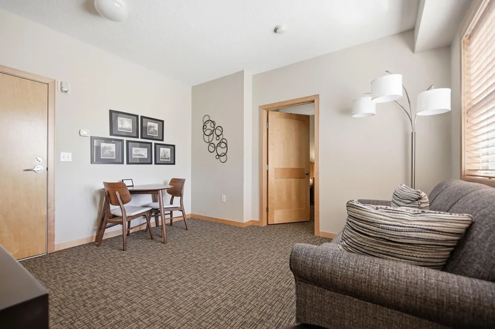 2201 Village Lane #A204 Bloomington, MN 55431
