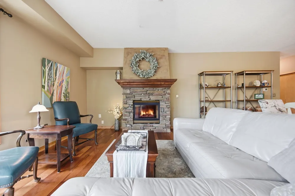 2201 Village Lane #A204 Bloomington, MN 55431