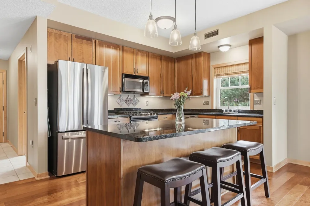 2201 Village Lane #A204 Bloomington, MN 55431