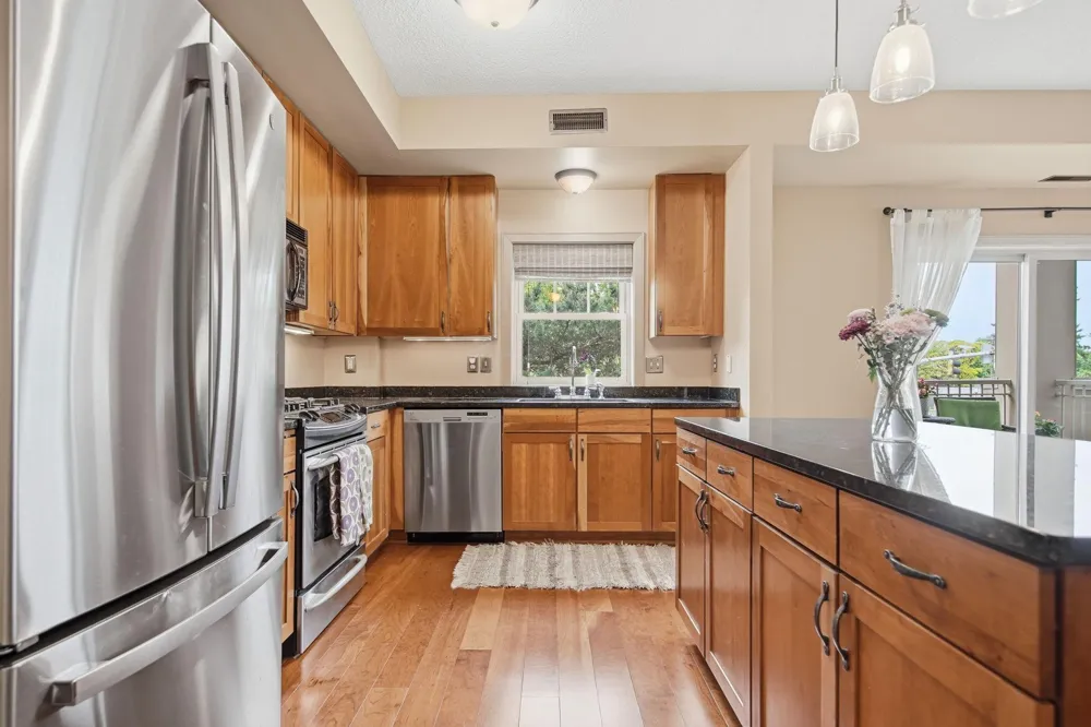 2201 Village Lane #A204 Bloomington, MN 55431