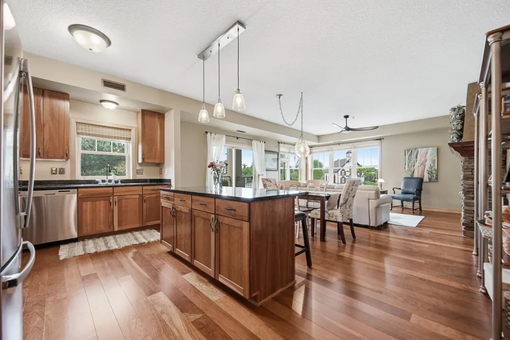 2201 Village Lane #A204 Bloomington, MN 55431