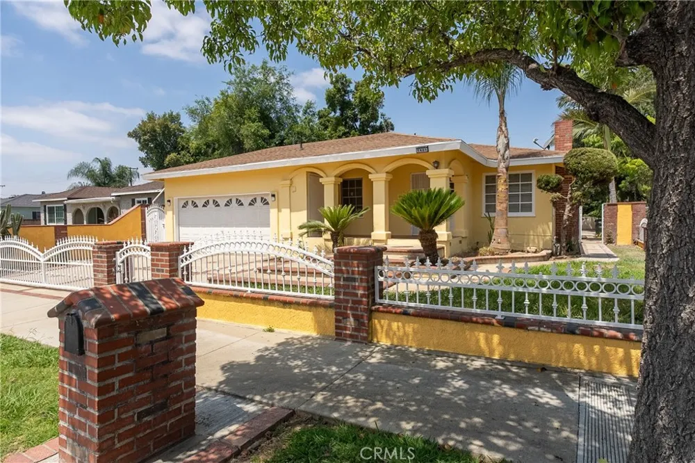 1401 Carob