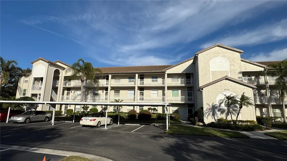 8735 OLDE HICKORY AVENUE #8306 Sarasota, FL 34238