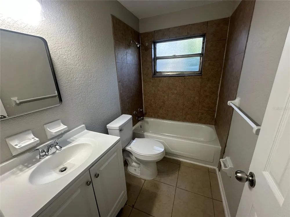 1615 NEW YORK AVENUE Lakeland, FL 33805