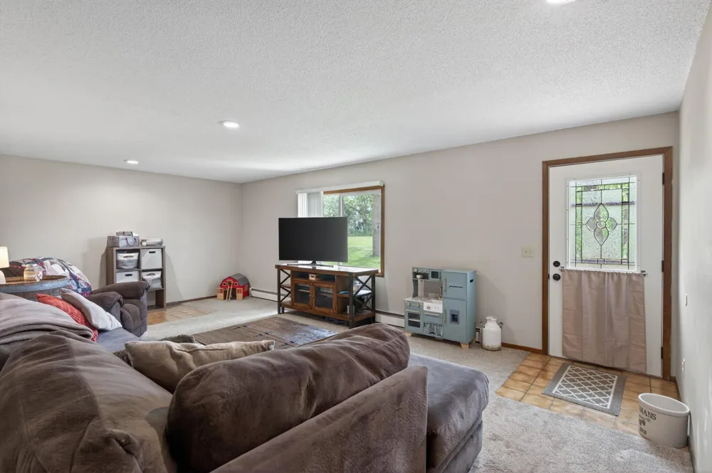 109 Lydia Road Jordan, MN 55352