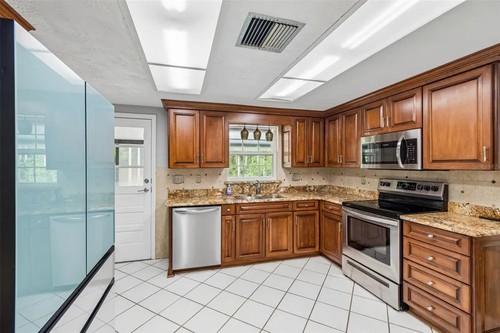 7635 TANGLEWOOD DRIVE New Port Richey, FL 34654
