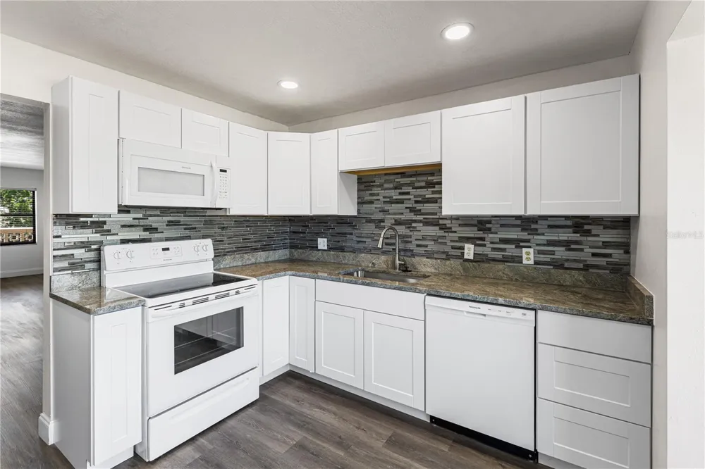 5080 LOCUST STREET NE #322 St Petersburg, FL 33703