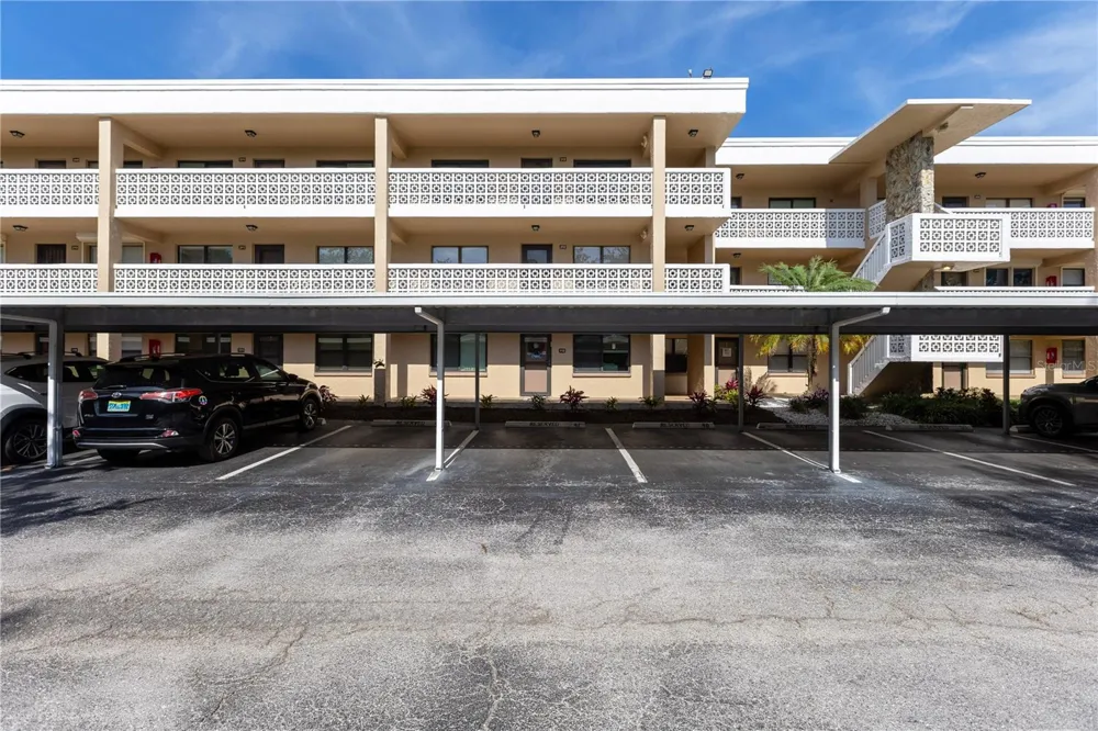 5080 LOCUST STREET NE #322 St Petersburg, FL 33703