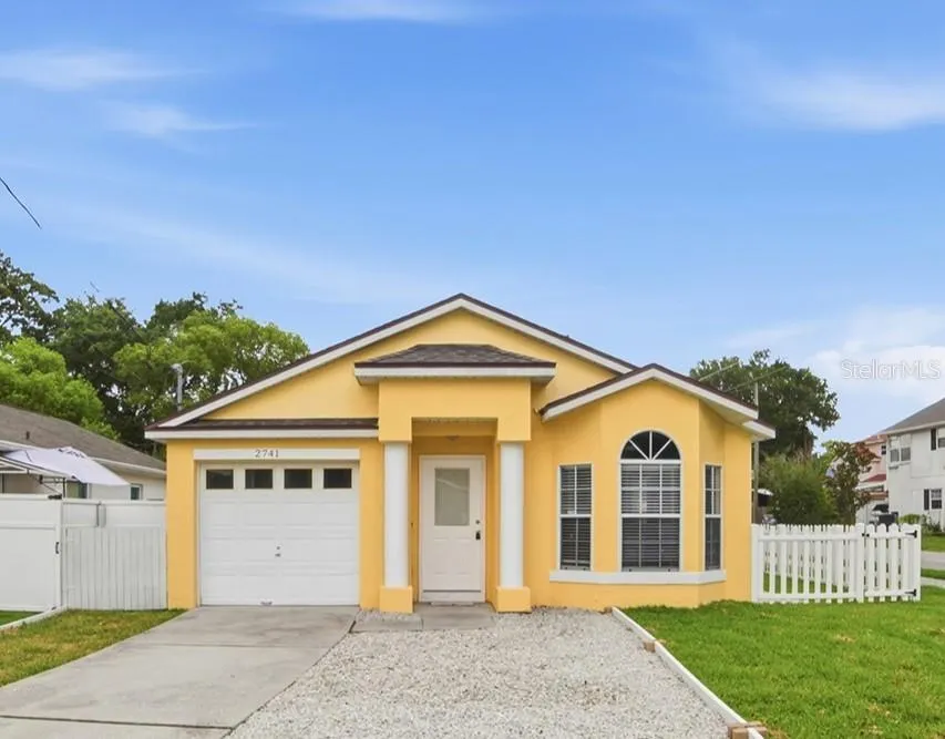 2741 S BROWN AVENUE Orlando, FL 32806