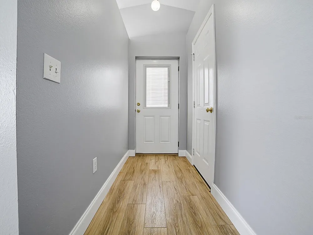 2741 S BROWN AVENUE Orlando, FL 32806