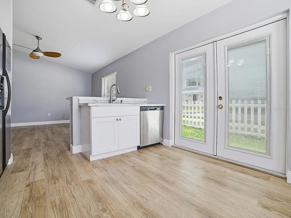 2741 S BROWN AVENUE Orlando, FL 32806