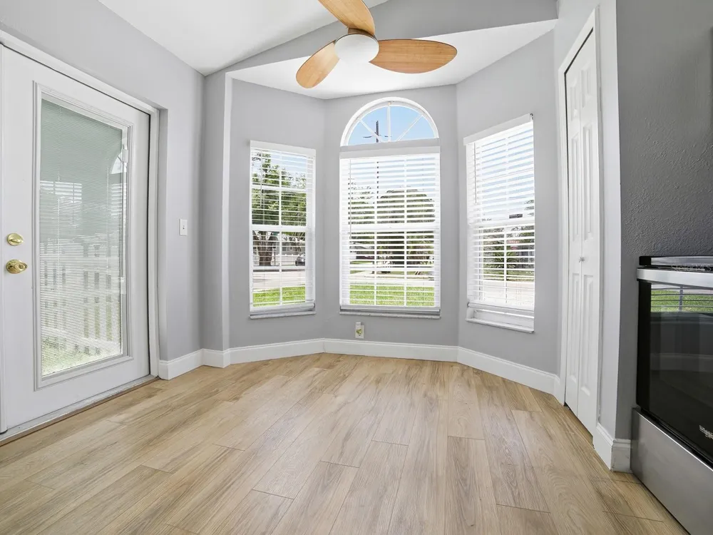 2741 S BROWN AVENUE Orlando, FL 32806