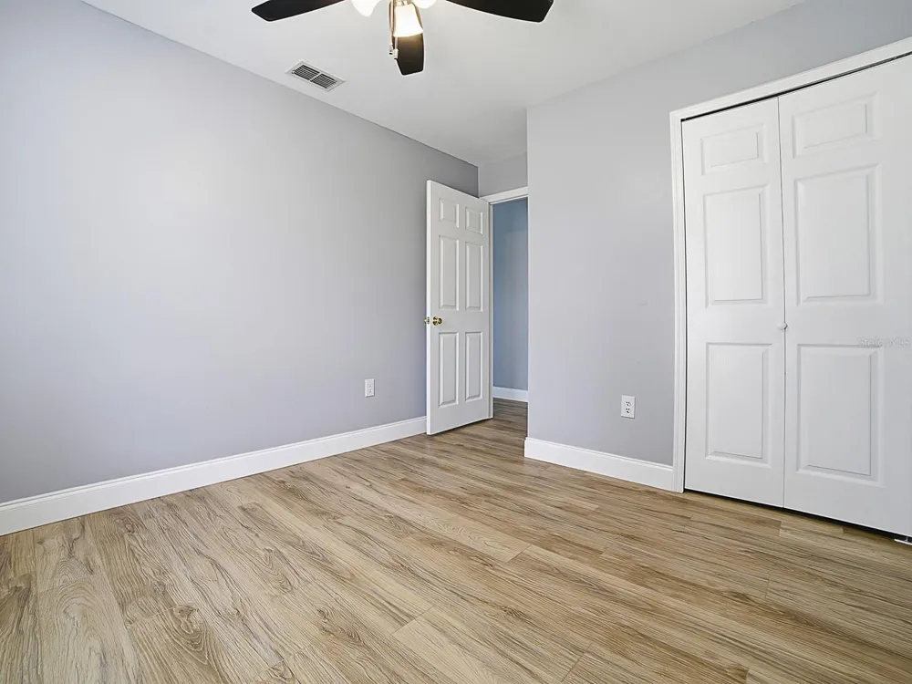 2741 S BROWN AVENUE Orlando, FL 32806