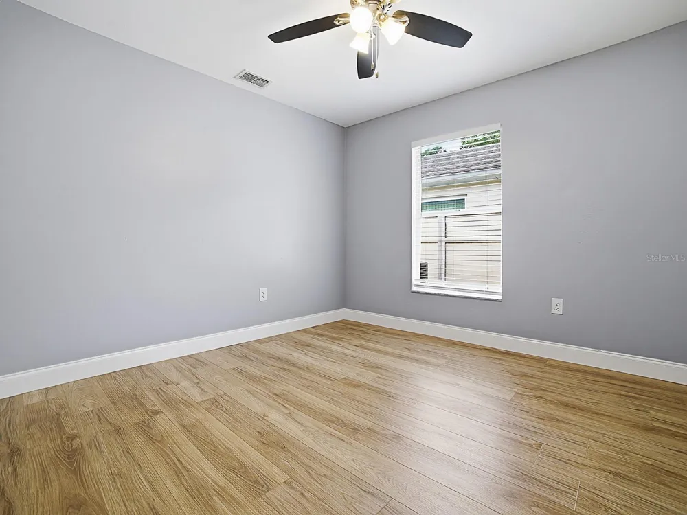 2741 S BROWN AVENUE Orlando, FL 32806