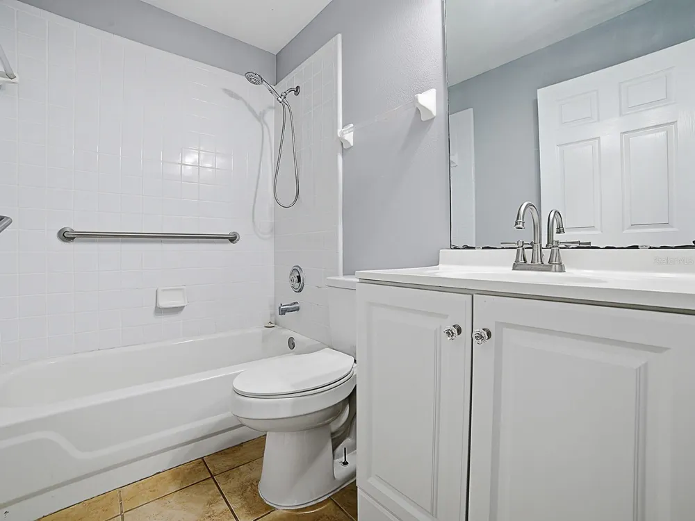 2741 S BROWN AVENUE Orlando, FL 32806