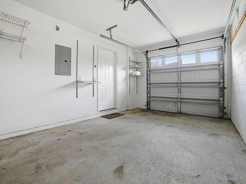 2741 S BROWN AVENUE Orlando, FL 32806