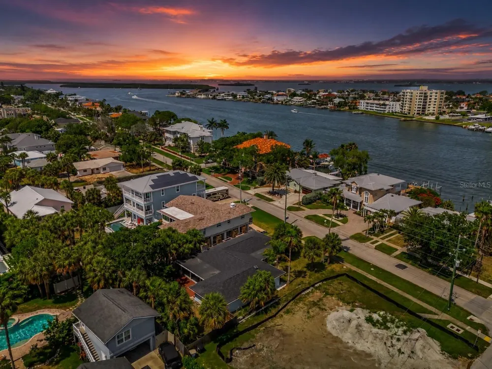 730 BAY ESPLANADE Clearwater Beach, FL 33767