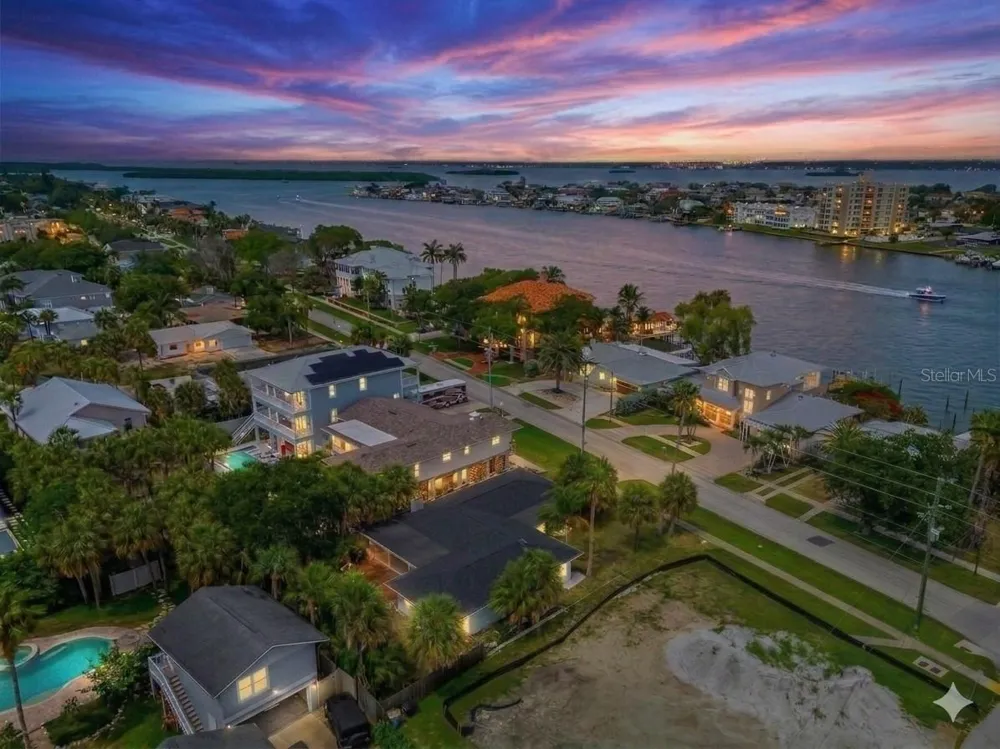 730 BAY ESPLANADE Clearwater Beach, FL 33767