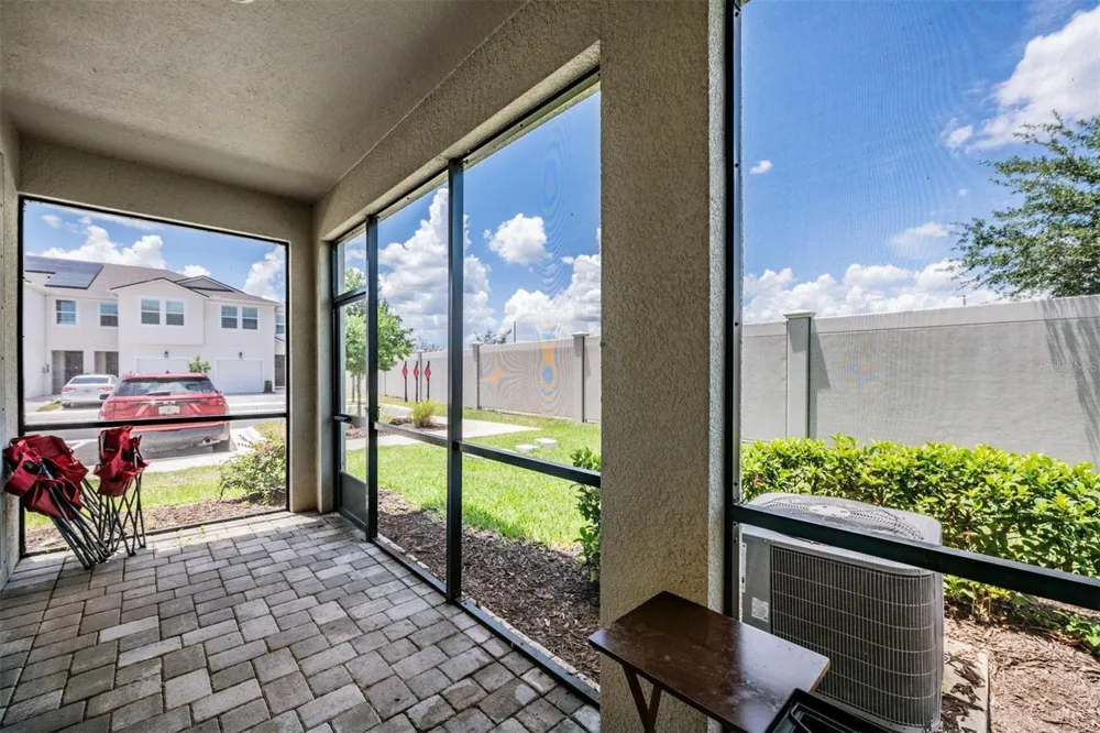 19153 ELSIMONT ISLE Lutz, FL 33558