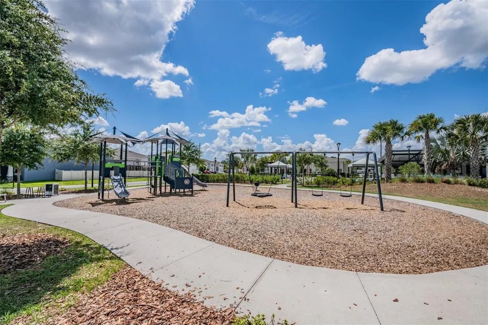 19153 ELSIMONT ISLE Lutz, FL 33558