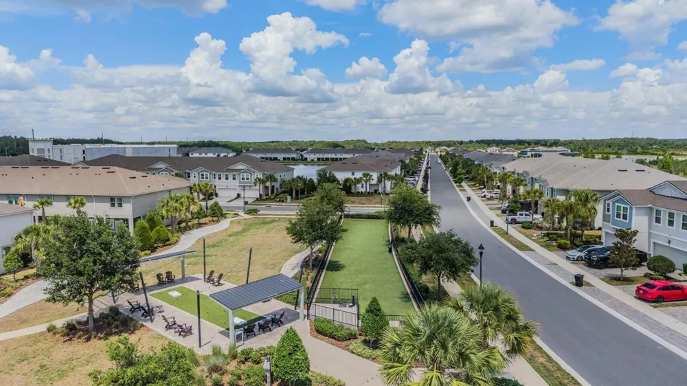 19153 ELSIMONT ISLE Lutz, FL 33558