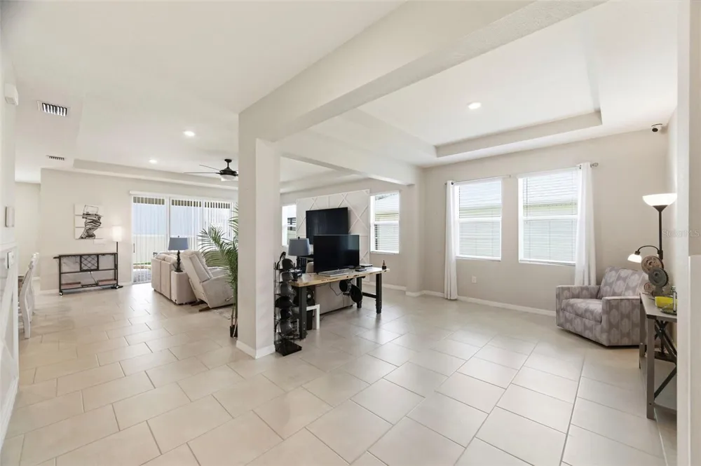10403 LAXER CAY LOOP San Antonio, FL 33576