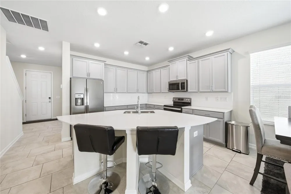 737 PANICAL DRIVE Apopka, FL 32703
