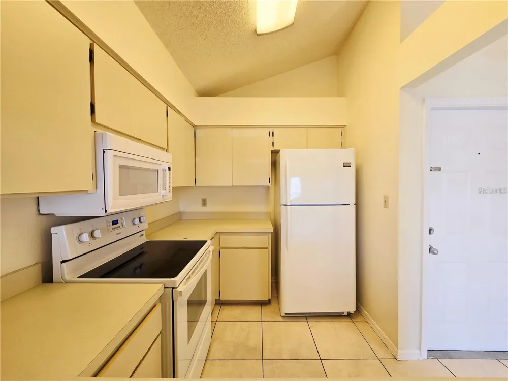 6802 STONES THROW CIRCLE #14206 St Petersburg, FL 33710