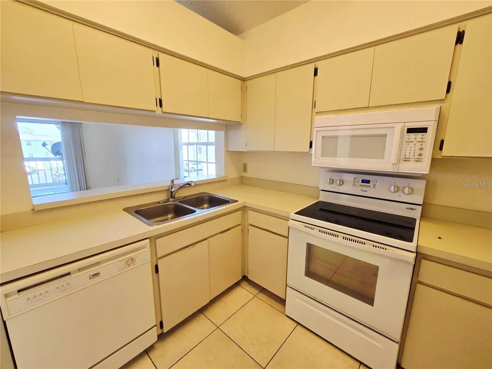 6802 STONES THROW CIRCLE #14206 St Petersburg, FL 33710